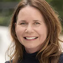 Photo portrait of author Jenny Applegate